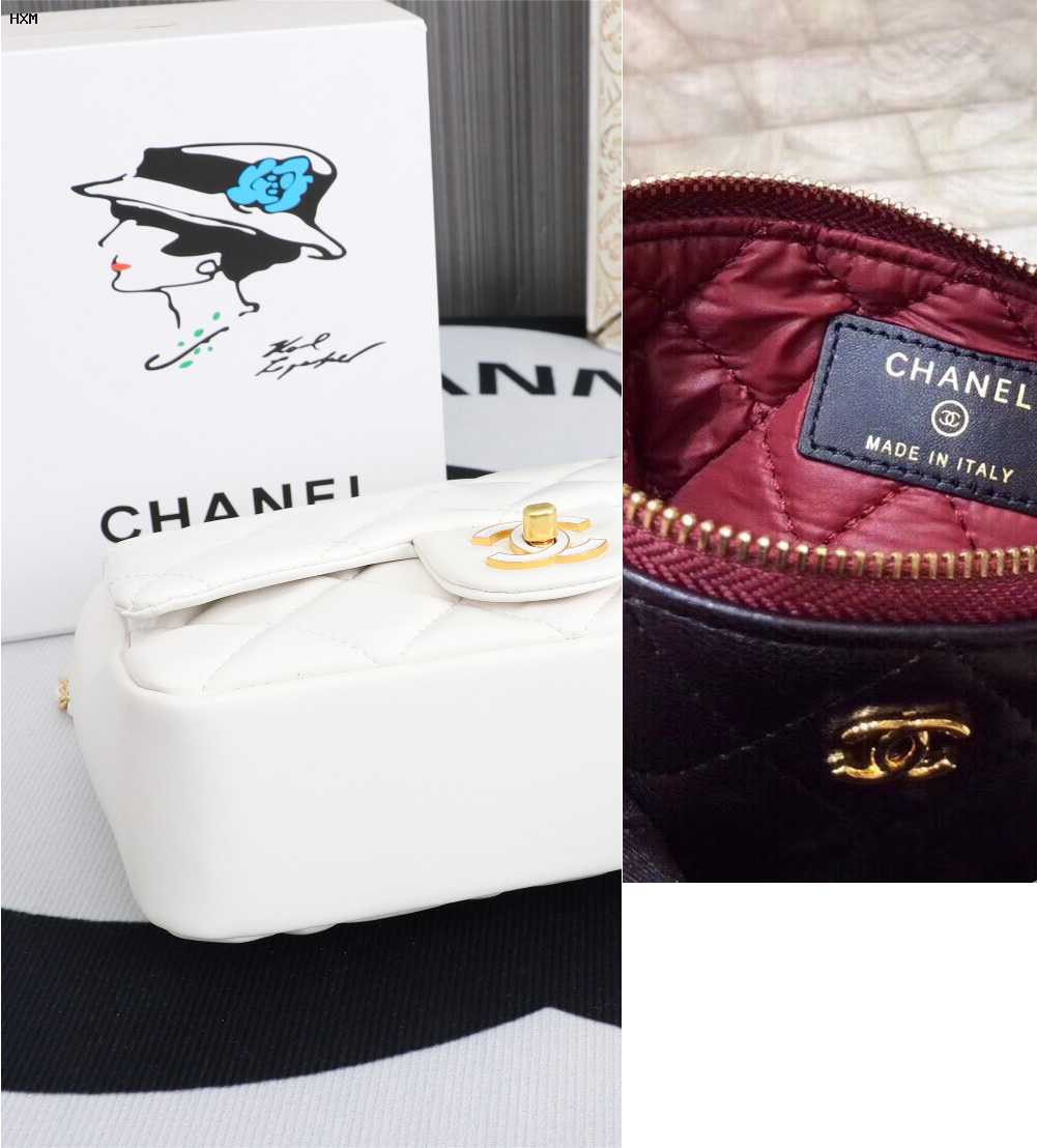 chanel pochette 19