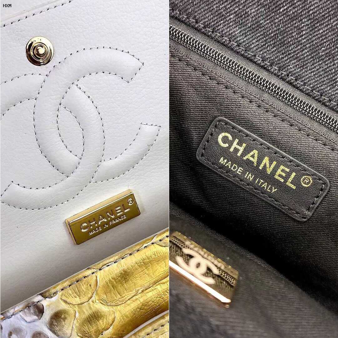 chanel pochette surprise